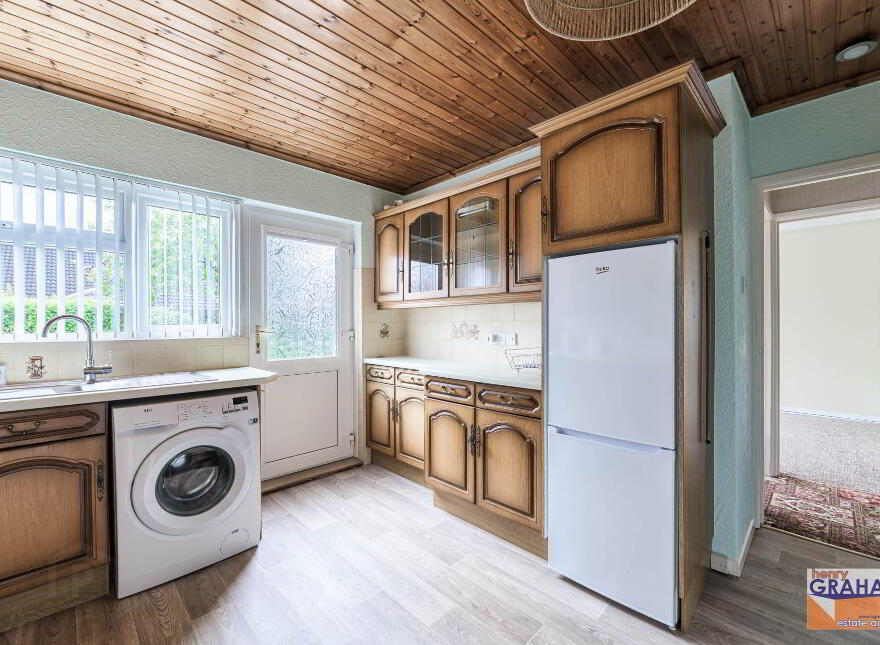 6 Wyncroft Gardens, Lisburn, BT28 2AU