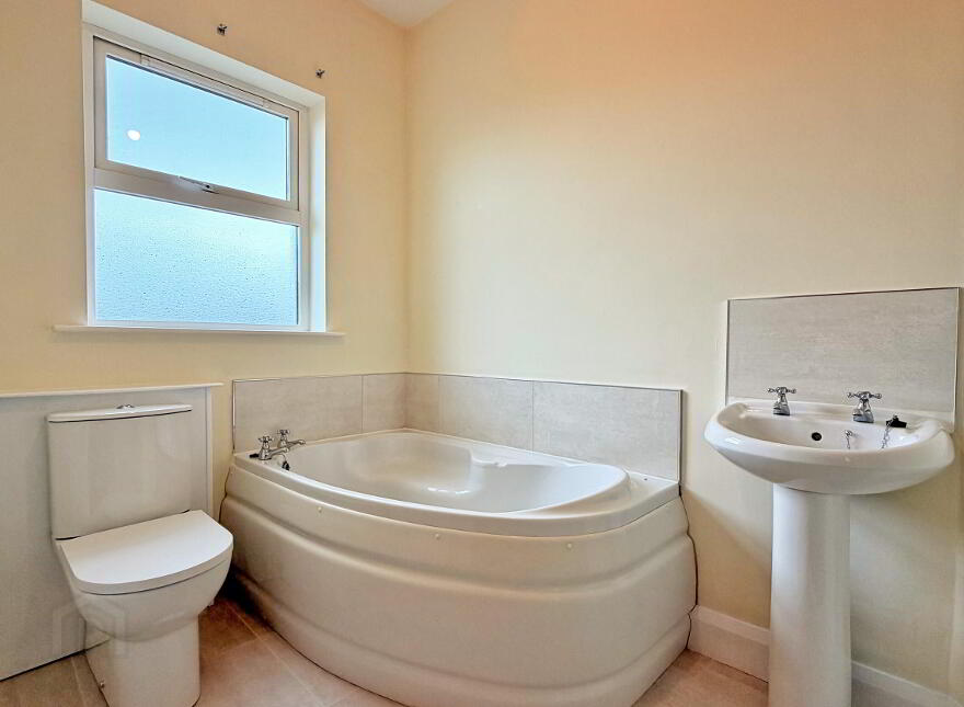 4 Lissadell Mews, Portstewart, BT55 7RW