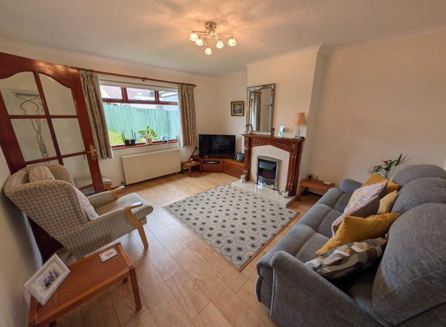 43 Killyglen Road, Larne, BT40 2HT