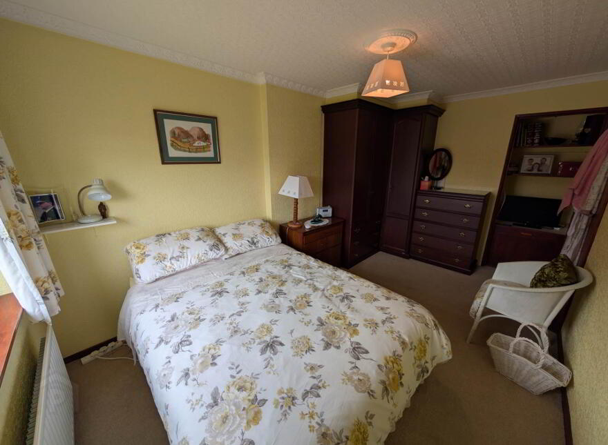 43 Killyglen Road, Larne, BT40 2HT