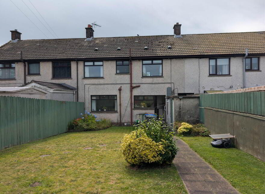 43 Killyglen Road, Larne, BT40 2HT