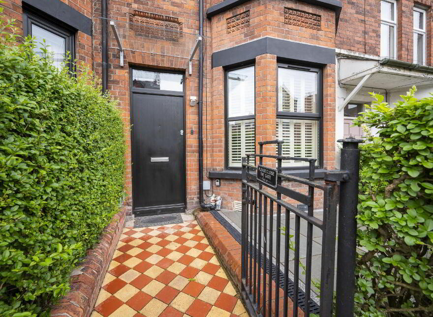 9 Oakland Avenue, Belfast, BT4 3BW