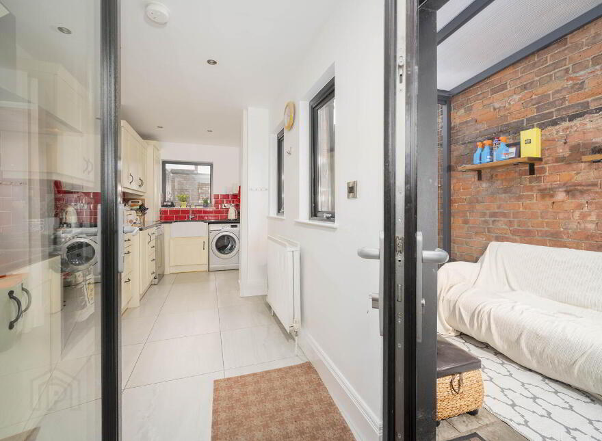 9 Oakland Avenue, Belfast, BT4 3BW