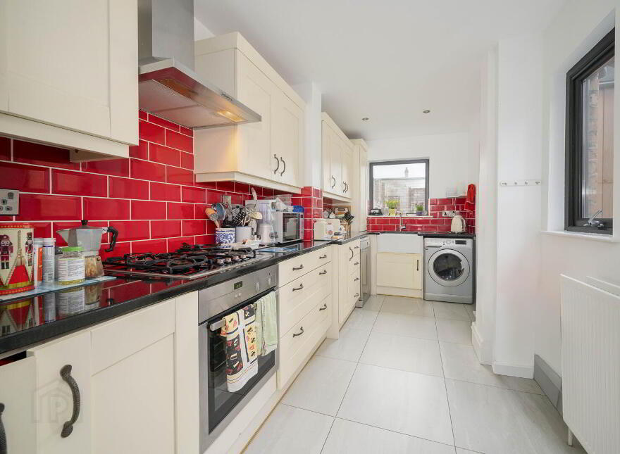 9 Oakland Avenue, Belfast, BT4 3BW