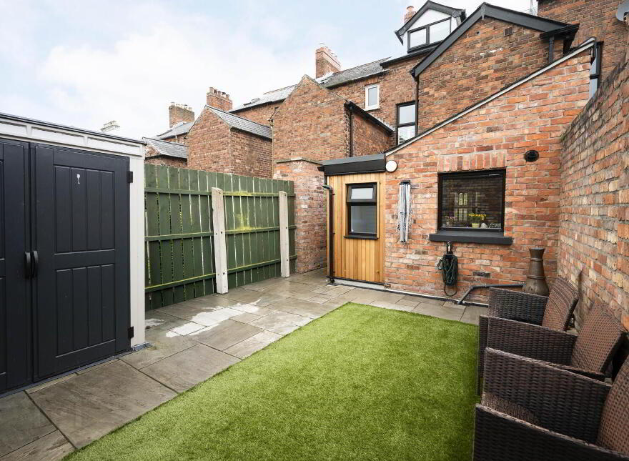 9 Oakland Avenue, Belfast, BT4 3BW