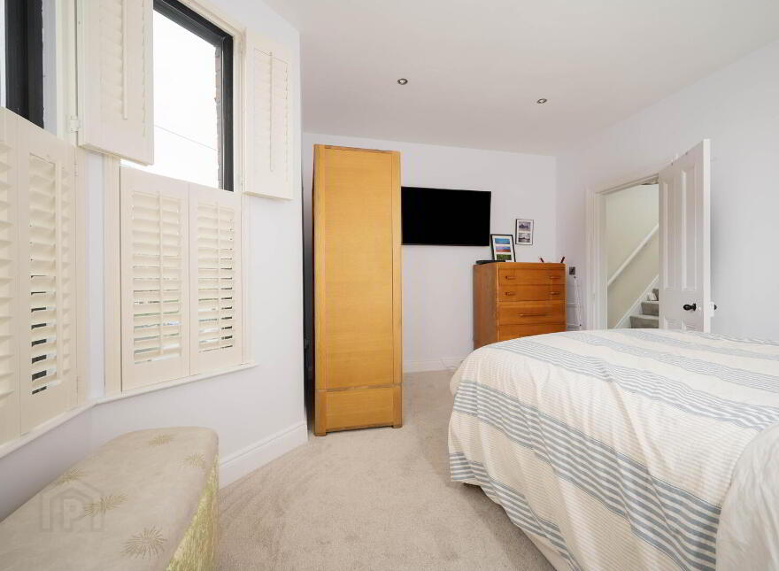 9 Oakland Avenue, Belfast, BT4 3BW
