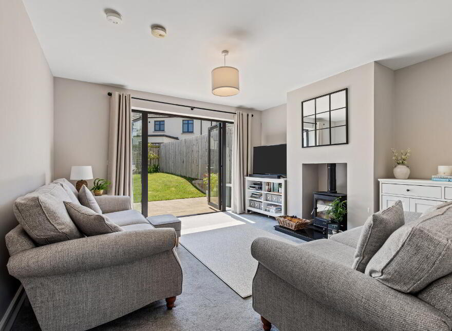 15 Pirrie Walk, Comber, Newtownards, BT23 5ZR