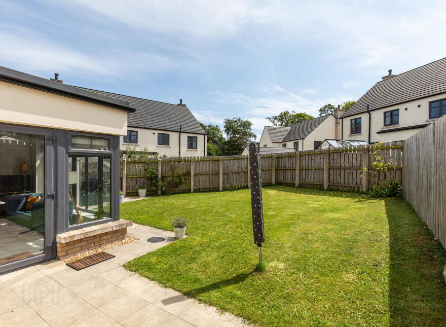 15 Pirrie Walk, Comber, Newtownards, BT23 5ZR