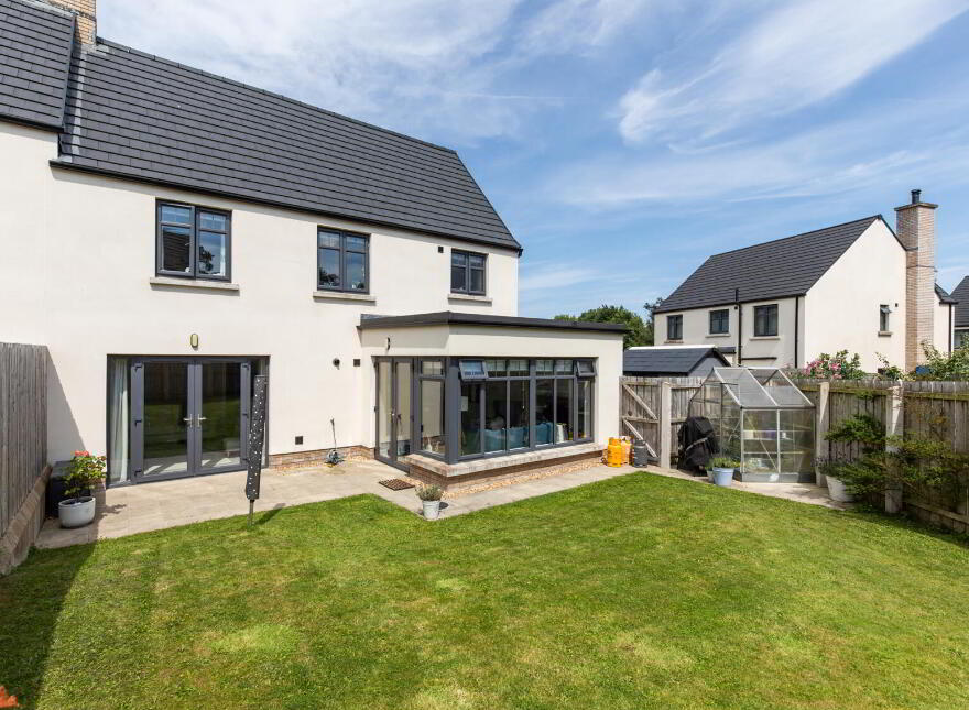 15 Pirrie Walk, Comber, Newtownards, BT23 5ZR