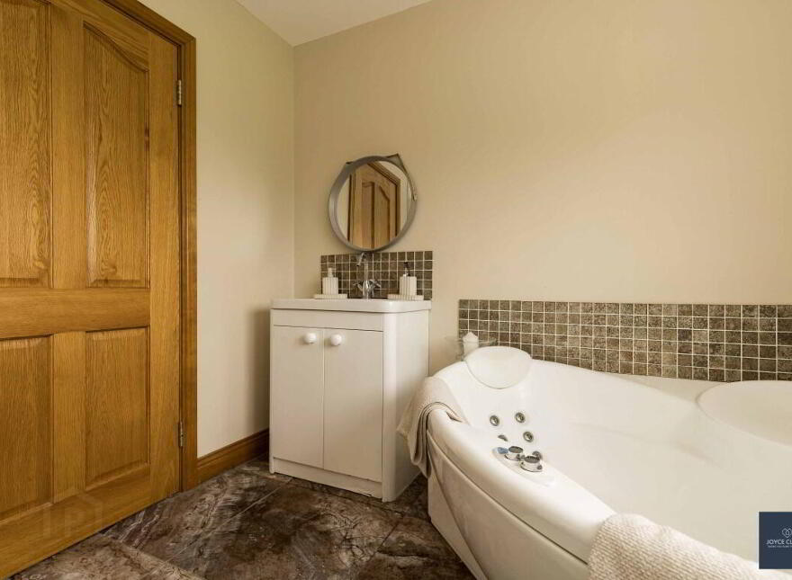 8d Moneyslane Road, Castlewellan, BT31 9PT