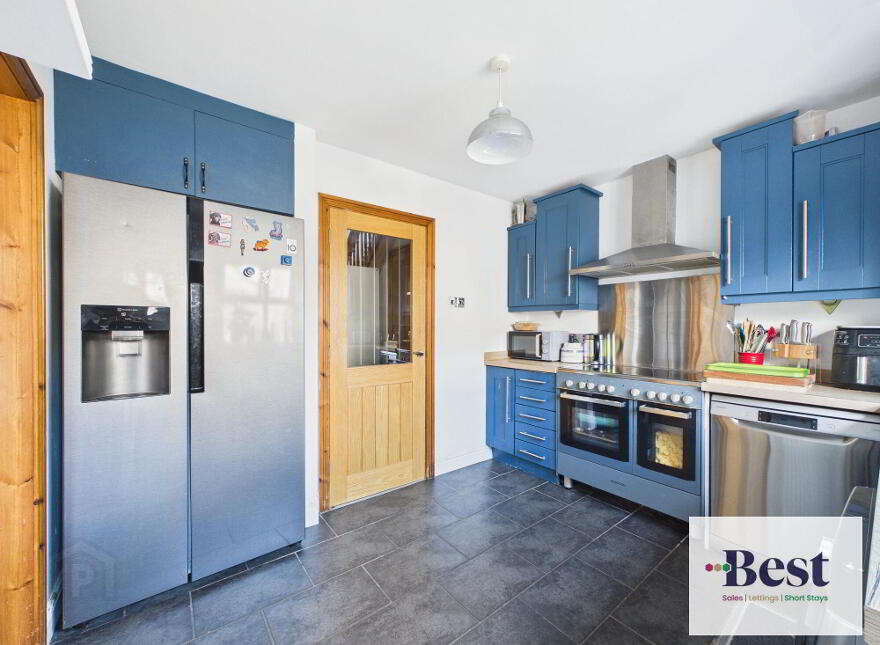 30 Oakdene, Larne, BT40 2FD