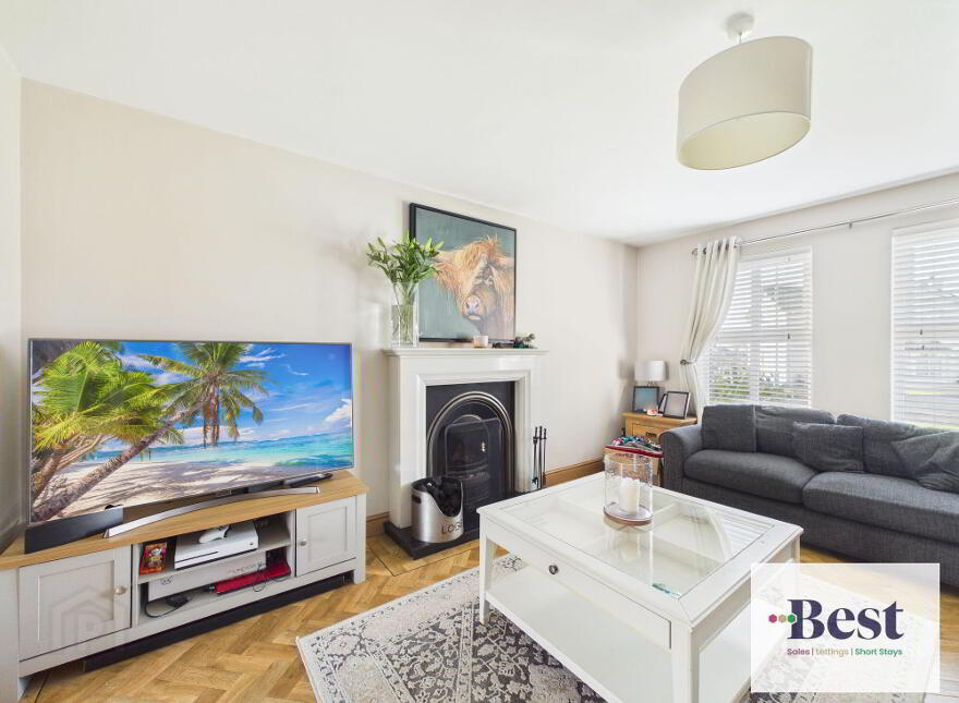 30 Oakdene, Larne, BT40 2FD