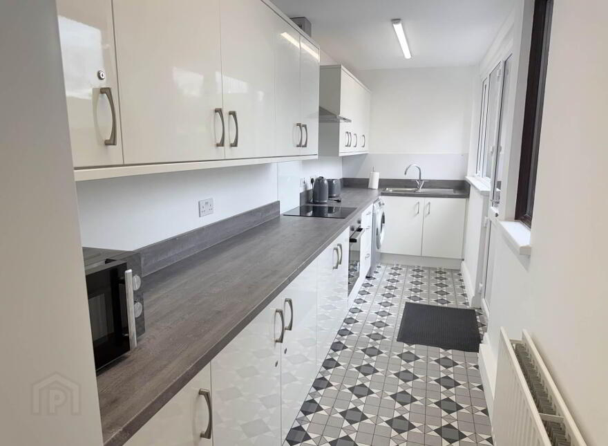 386 Castlereagh Road, Belfast, BT5 6AE