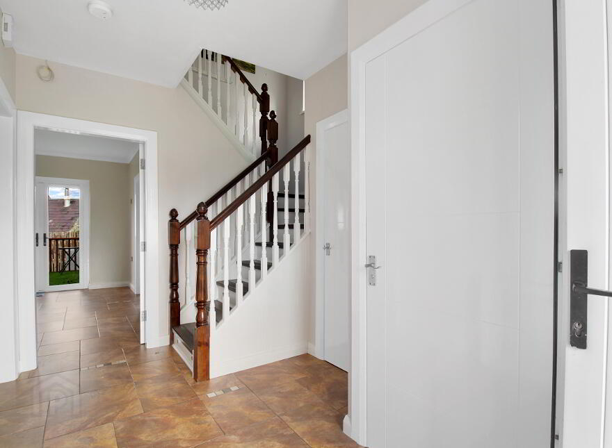 27 Orchard Grove, Newtowncunningham, F93W326