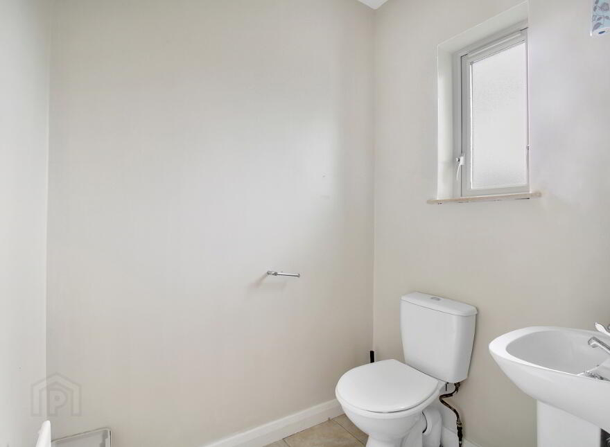 27 Orchard Grove, Newtowncunningham, F93W326