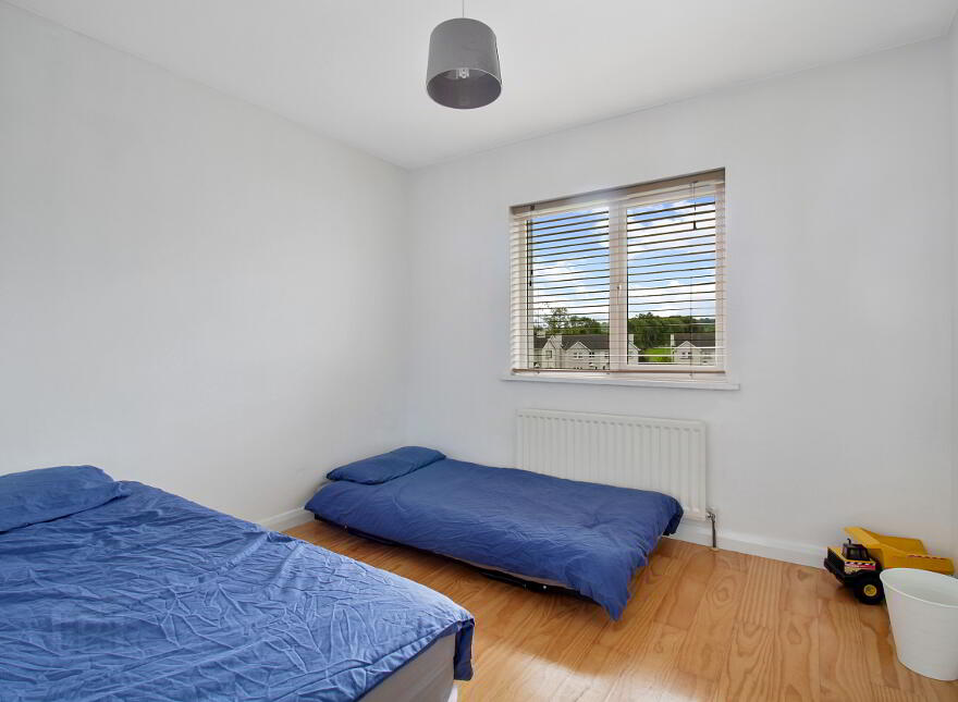 27 Orchard Grove, Newtowncunningham, F93W326