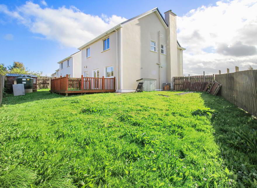 27 Orchard Grove, Newtowncunningham, F93W326