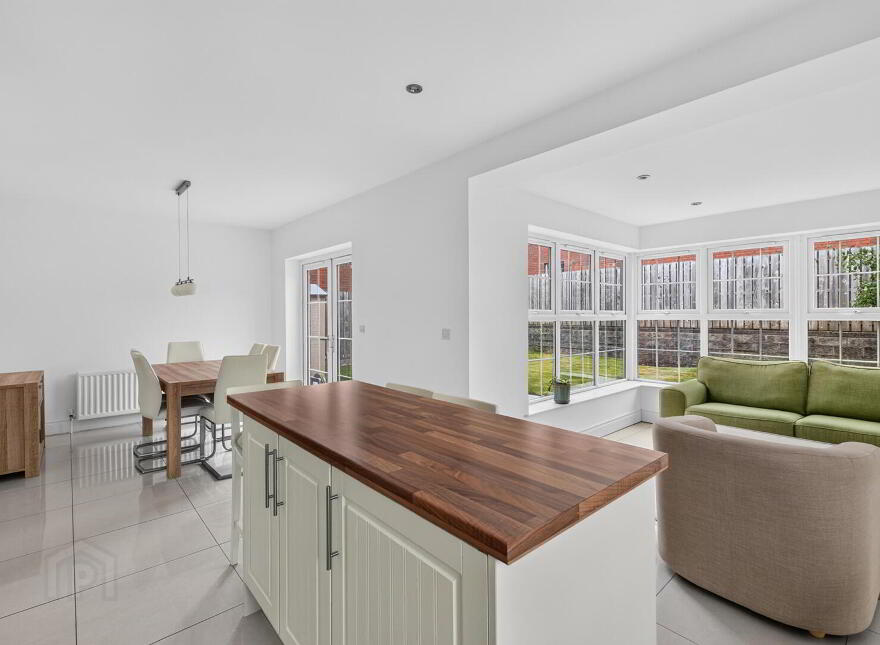 50 Millmount Village Crescent, Dundonald, Belfast, BT16 1YT