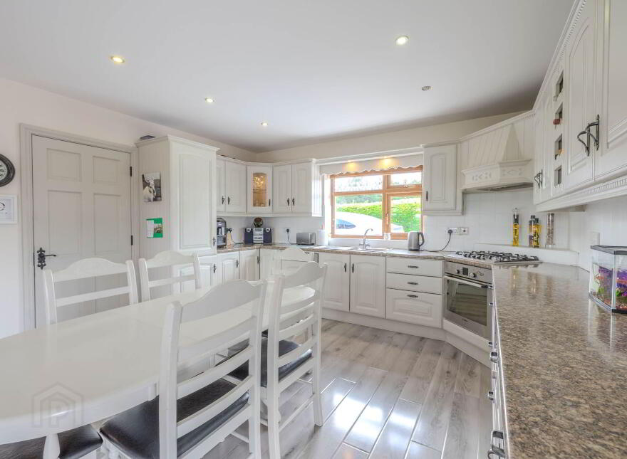 Crossrah, Mountnugent, A82W5R2