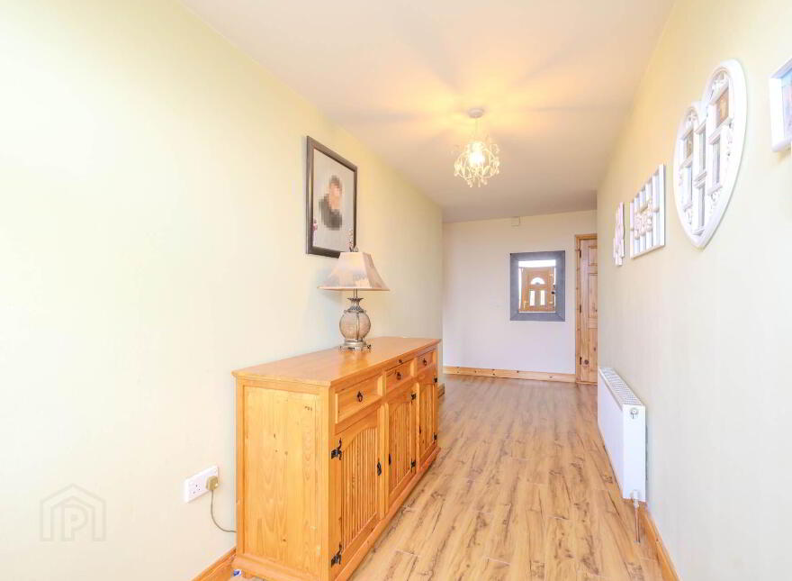 Crossrah, Mountnugent, A82W5R2