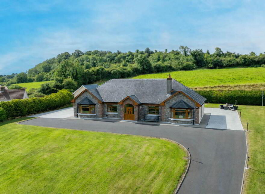 Crossrah, Mountnugent, A82W5R2