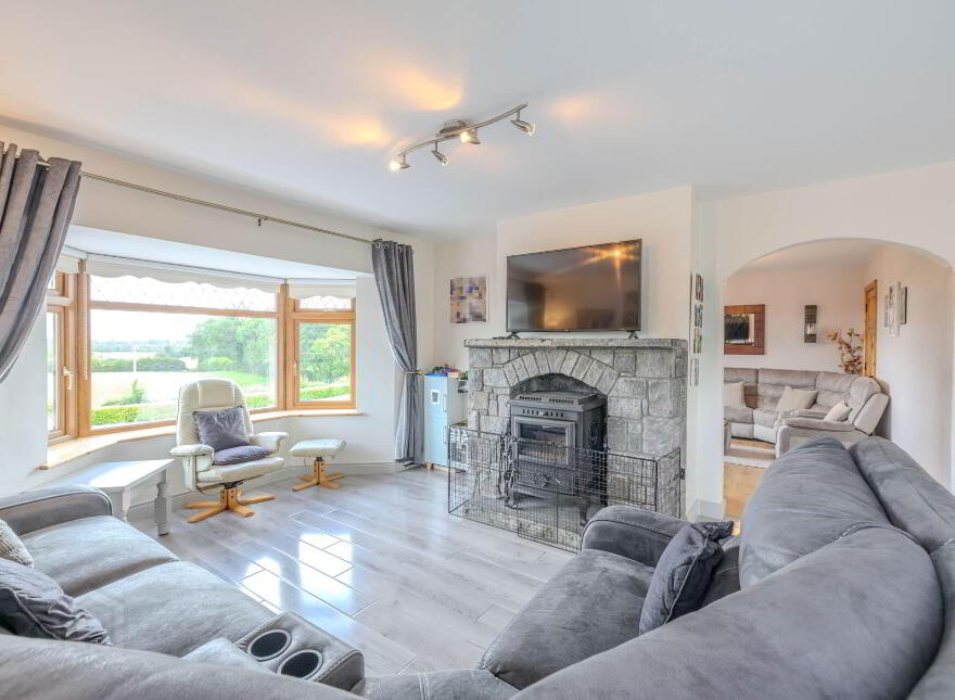 Crossrah, Mountnugent, A82W5R2