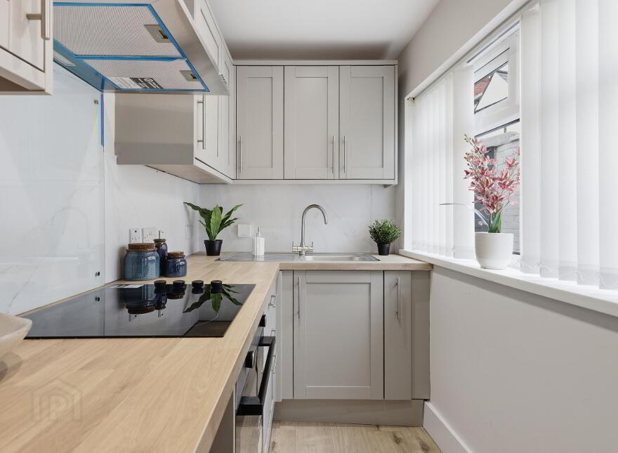 50 Greenville Road, Belfast, BT5 5EP