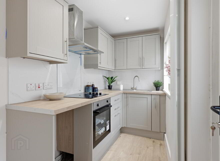 50 Greenville Road, Belfast, BT5 5EP
