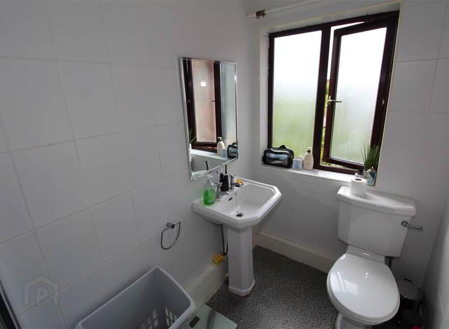 39b Arney Close, Belfast, BT6 0EL