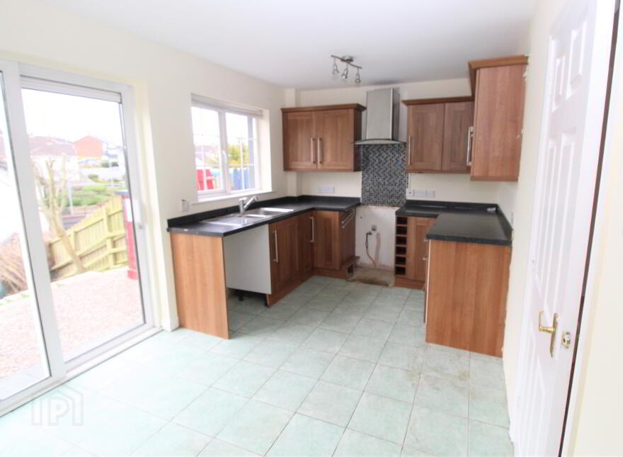 17 Strone Park, Dundonald, BT16 1UW