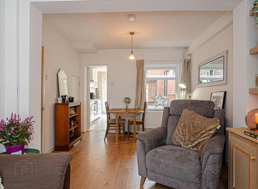 50 Rosebery Road, Ravenhill, Belfast, BT6 8JE