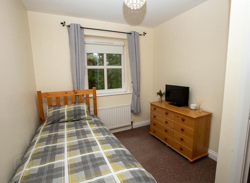 6 Roden Court, Bryansford, Newcastle, BT33 0RE