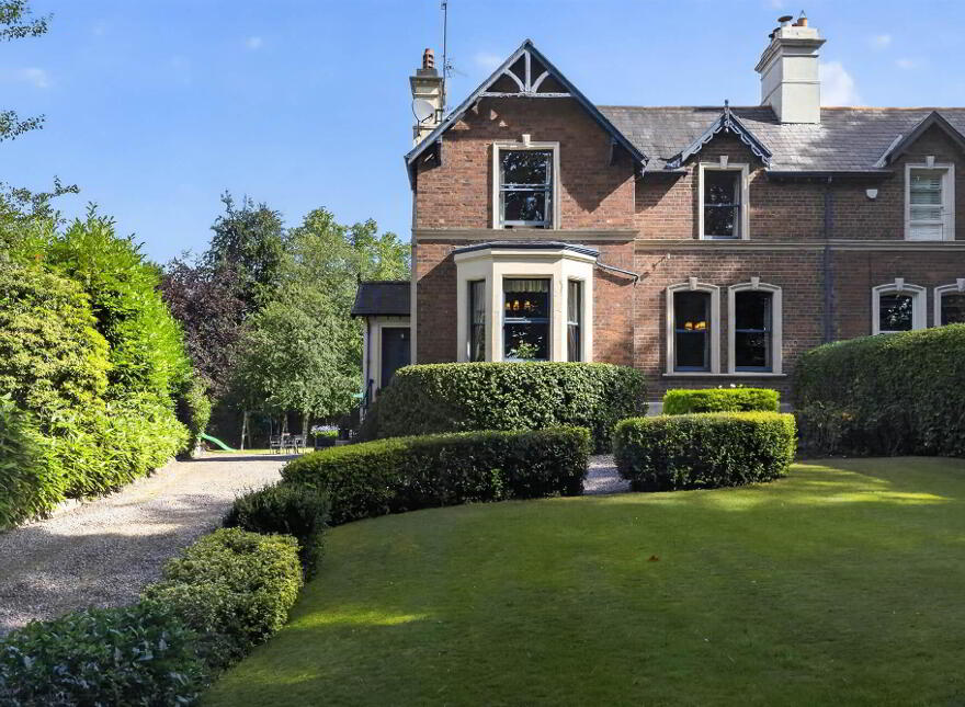 38 North Circular Road, Lisburn, BT28 3AH
