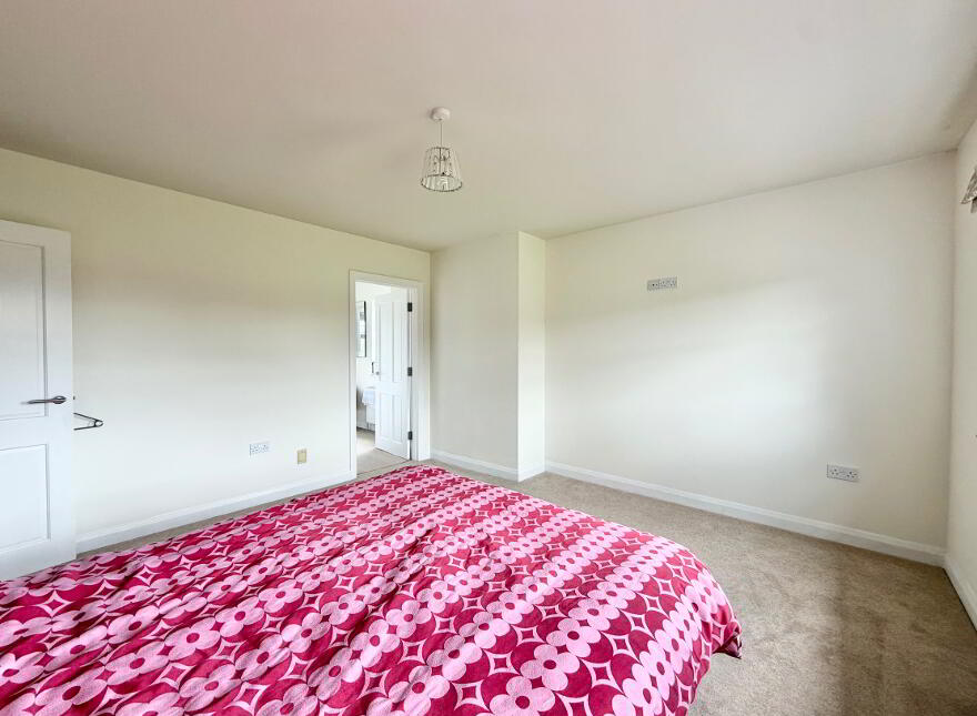 37 Kingarrow Road, Omagh, BT79 7TX