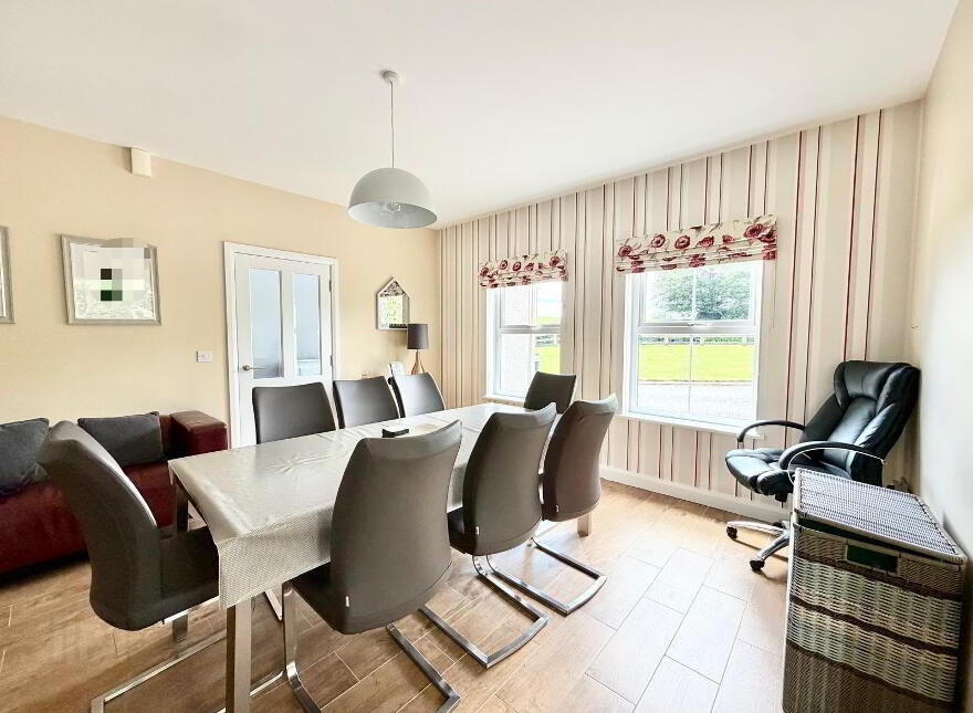 37 Kingarrow Road, Omagh, BT79 7TX