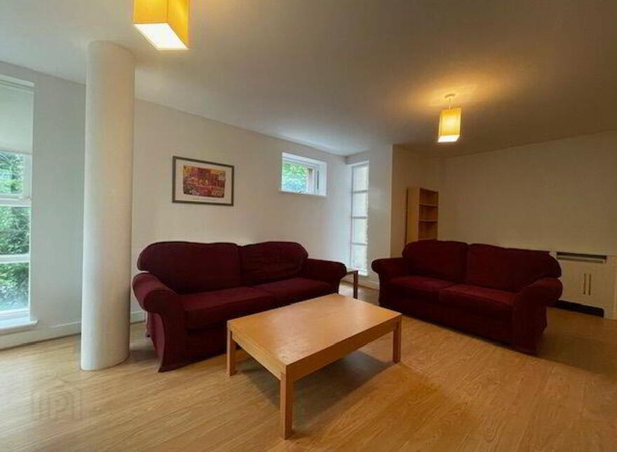 Dundrum Gate, Dundrum, Dundrum, D16W665
