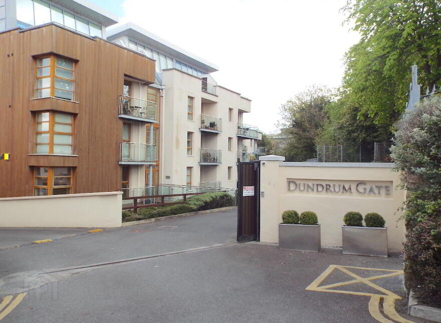 Dundrum Gate, Dundrum, Dundrum, D16W665 photo