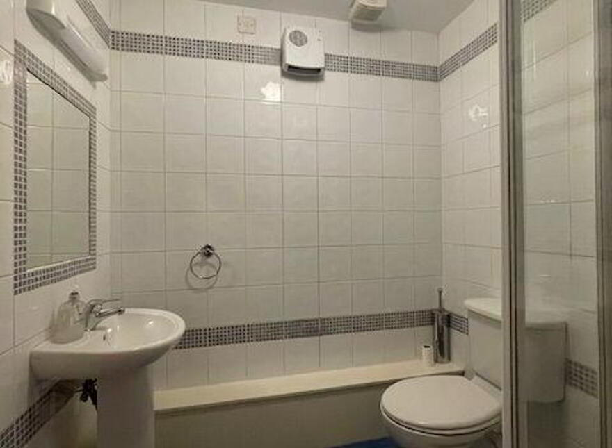 Dundrum Gate, Dundrum, Dundrum, D16W665