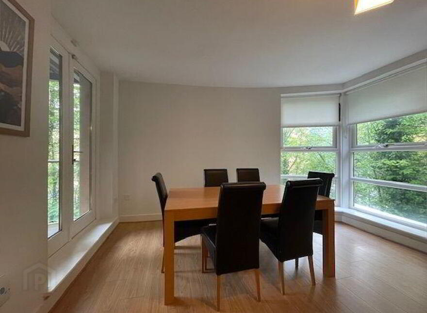 Dundrum Gate, Dundrum, Dundrum, D16W665