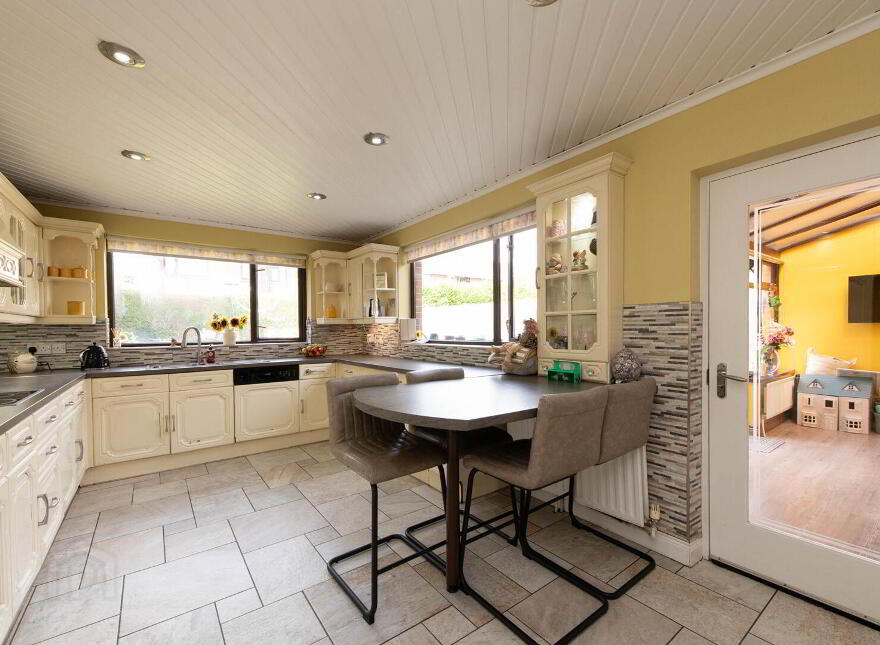 12 Hillview Drive, Newtownabbey, BT36 5HG