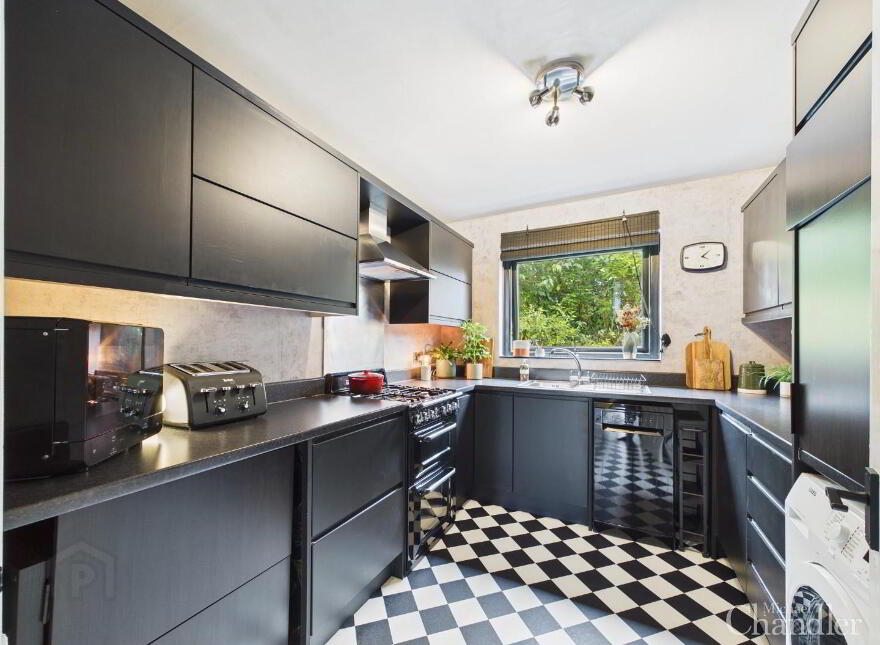 60 Greenwood Hill, Belfast, BT8 7WF