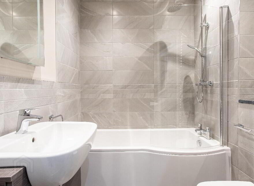 Apt 14, 1 Rosepark Gardens, Lesley Park Royal, Belfast, BT5 7LW