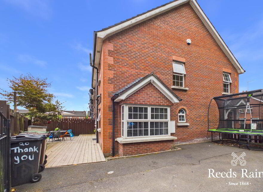 20 Causeway Meadows, Lisburn, BT28 2GD