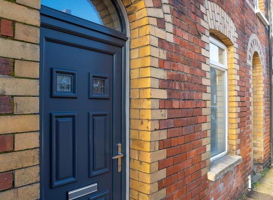 17 Kitchener Street, Belfast, BT12 6LE