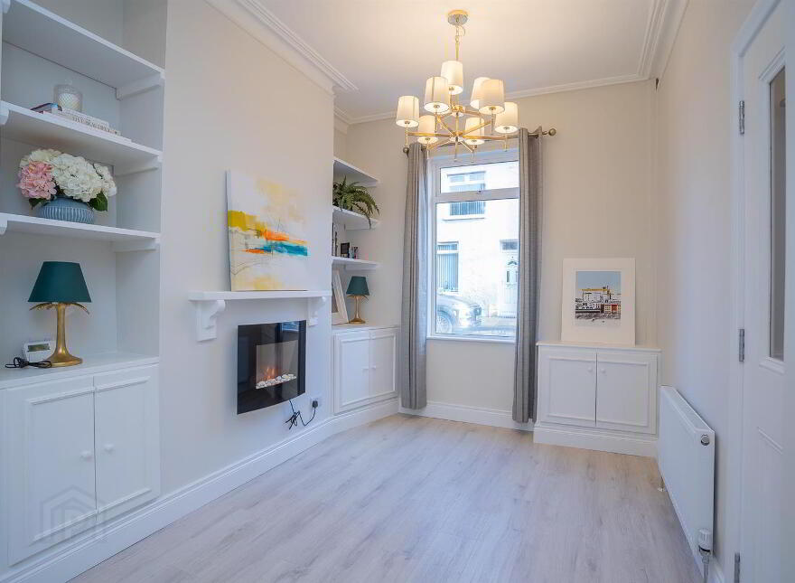 17 Kitchener Street, Belfast, BT12 6LE