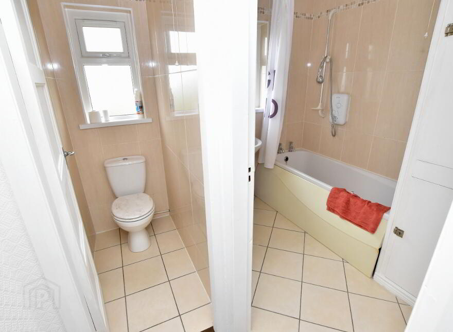 1 Fairview Park, Derriaghy, BT17 9HL