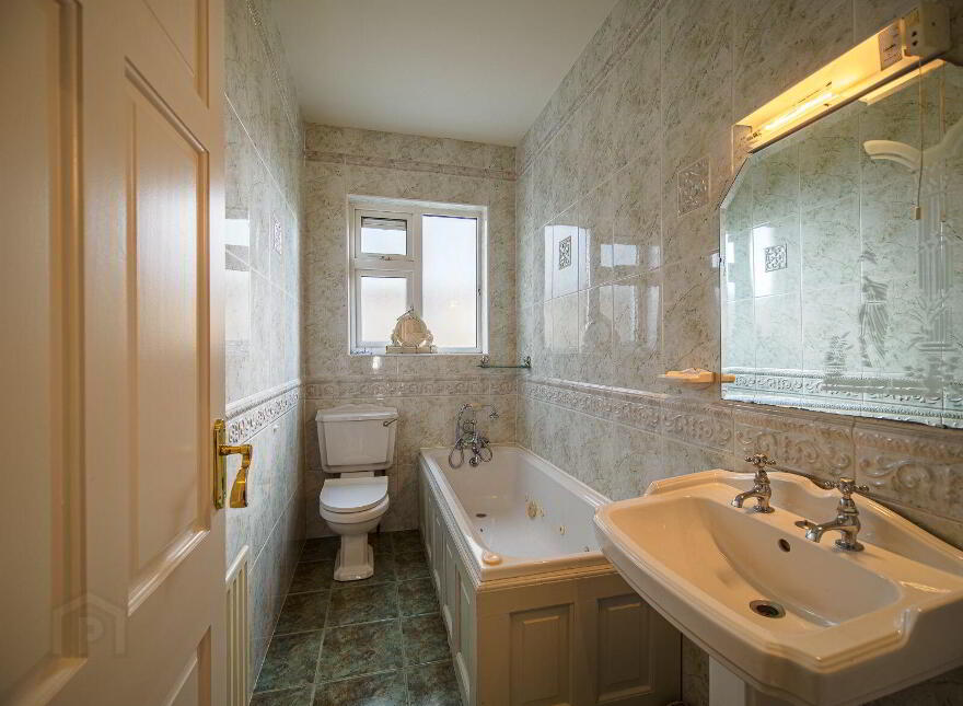 Killarney Road, Abbeyfeale, V94W9EA
