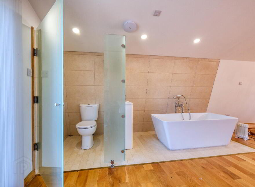 Killinbore, Colehill, N39Y9W6