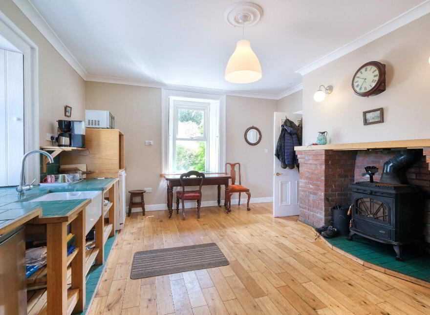 Killinbore, Colehill, N39Y9W6