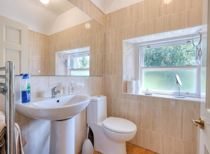 Killinbore, Colehill, N39Y9W6